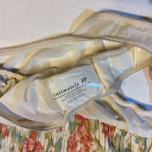 Free People Intimately Women's Smock It To You Bodysuit SMALL Creme Orange Snap - Picture 5 of 11